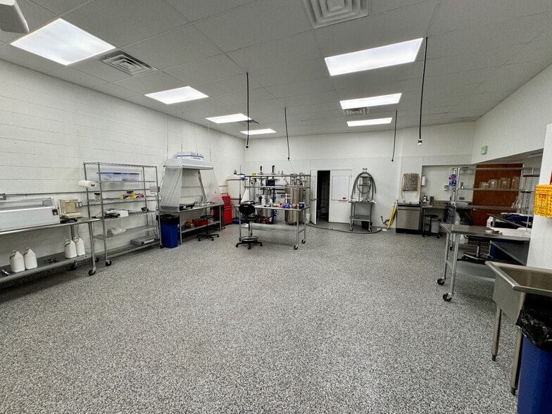 More Photos Of 3420 S Brady Ct, Englewood Light Distribution For Lease