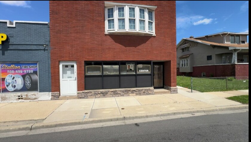 Primary Photo Of 7336 Archer Ave, Summit Argo Storefront Retail Residential For Lease