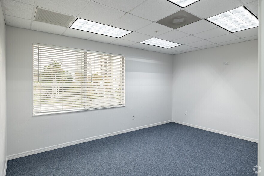More Photos Of 2401 1st St, Fort Myers Office Residential For Sale