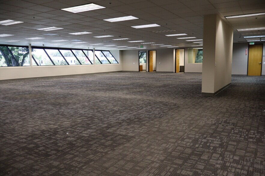 More Photos Of 17701 Cowan, Irvine Office For Lease