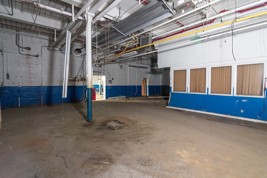More Photos Of 248 Pine St, Pawtucket Warehouse For Sale