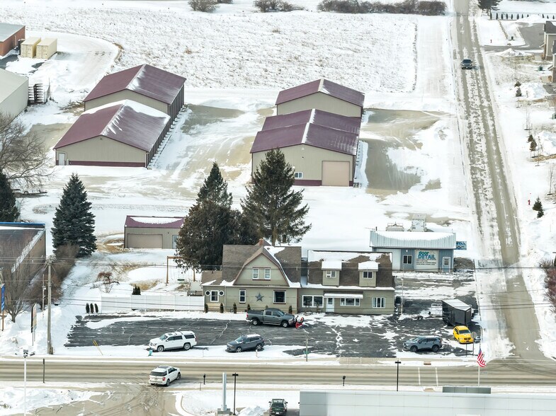 More Photos Of 513-529 Duluth Ave, Sturgeon Bay, Sturgeon Bay General Retail For Sale