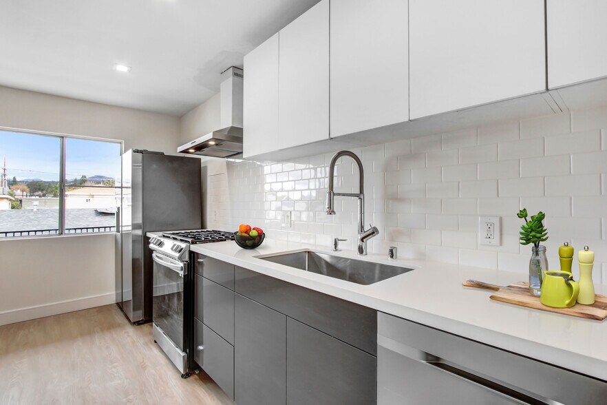 More Photos Of 1445 N Avenue 47, Los Angeles Apartments For Sale