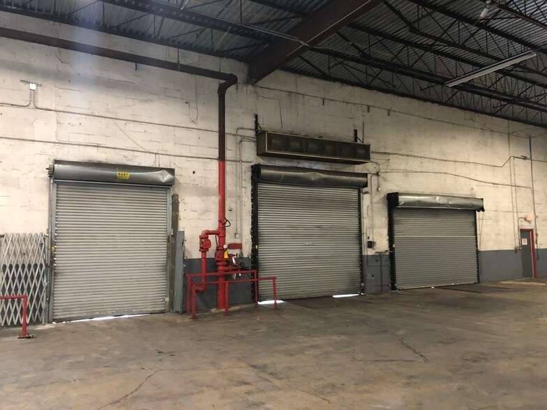 More Photos Of 2275 E 11th Ave, Hialeah Warehouse For Lease