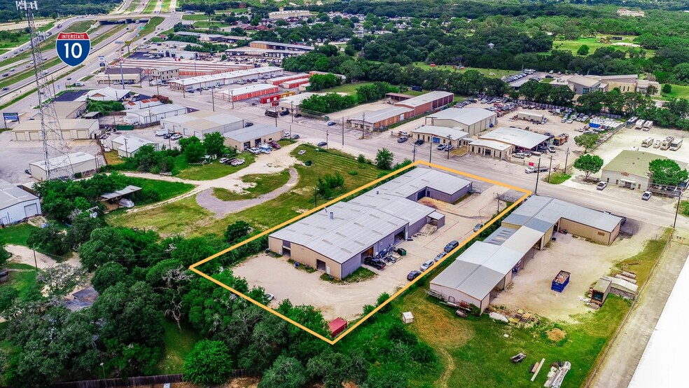 More Photos Of 124 Industrial Dr, Boerne Service For Lease