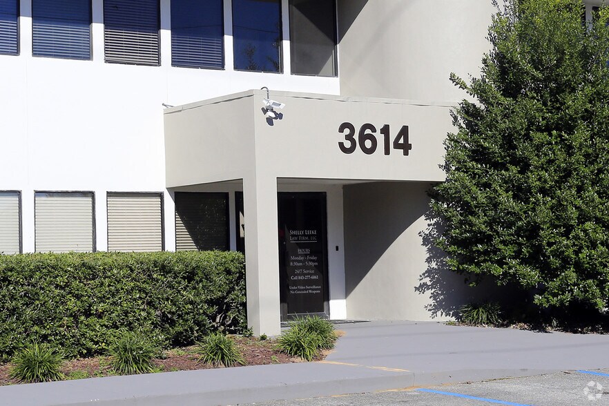 More Photos Of 3614 Ashley Phosphate Rd, Charleston Office For Lease