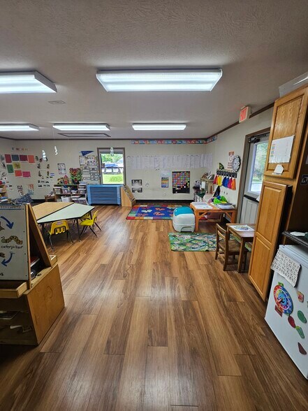 More Photos Of 325 E Main St, Brownsburg Daycare Center For Lease