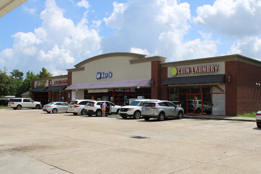 Primary Photo Of 3015 Millerville Rd, Baton Rouge Service Station For Lease