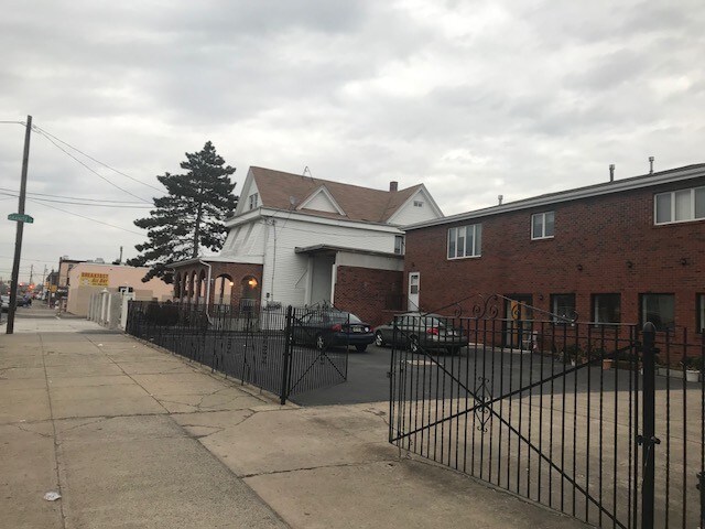More Photos Of 5103 Torresdale Ave, Philadelphia Medical For Lease