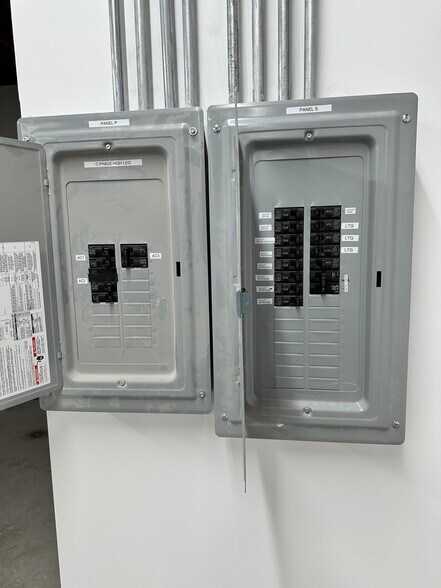 More Photos Of 1690 Hayes Ave, Long Beach Manufacturing For Sale