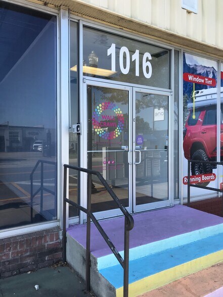 More Photos Of 1016 W Church St, Orlando Showroom For Lease