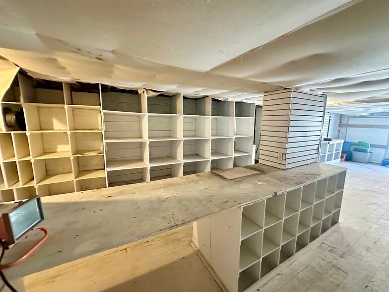 More Photos Of 11 Park Pl, Verona Flex For Lease