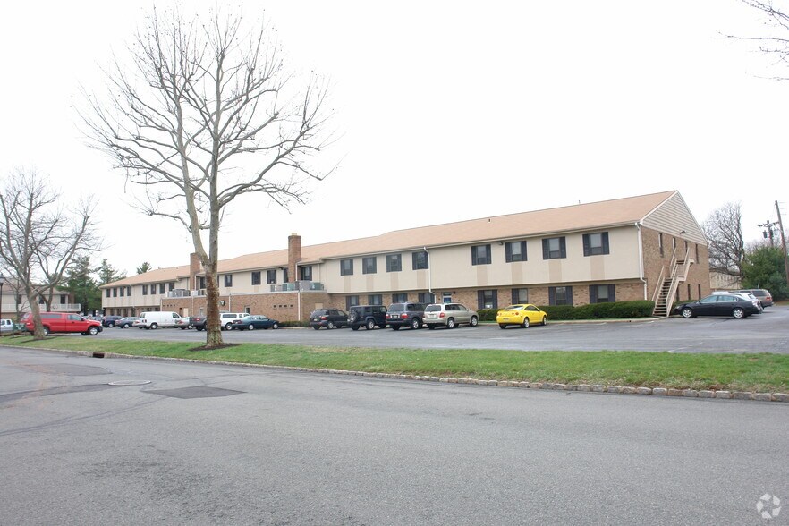 More Photos Of 301-325 Wall St, Princeton Office For Lease