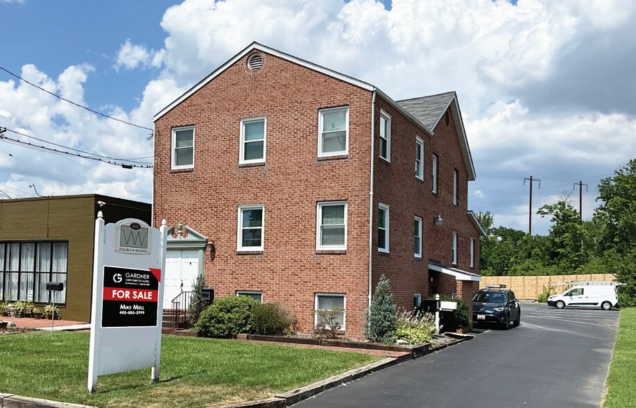 Primary Photo Of 5515 Selma Ave, Arbutus Office Residential For Sale