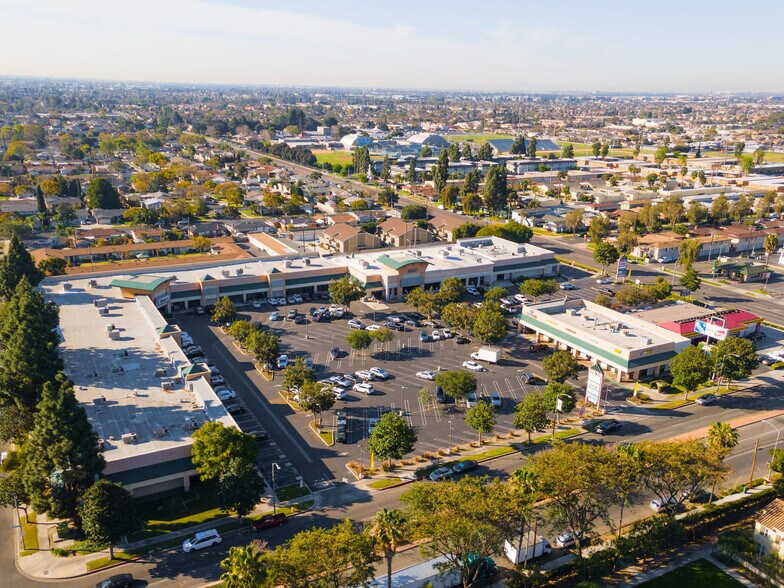 More Photos Of 3150-3170 W Lincoln Ave, Anaheim Freestanding For Lease