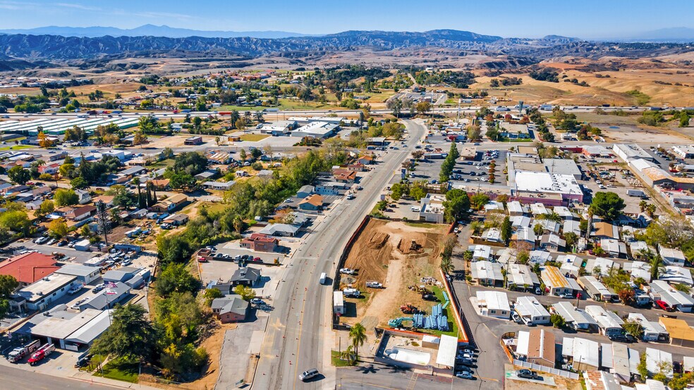 More Photos Of 543 W County Line Rd, Calimesa Office Residential For Sale