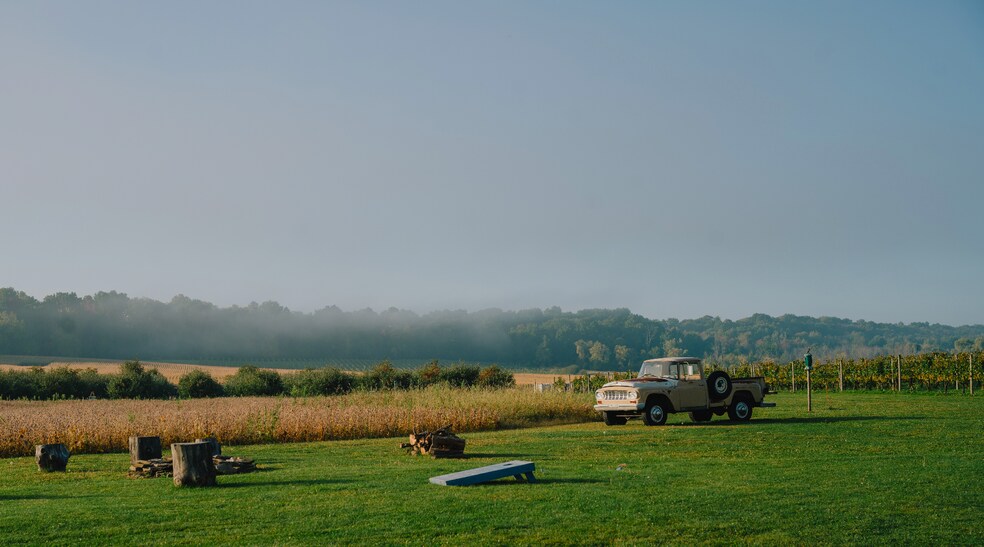 More Photos Of 5138 Lower Mountain Rd, Lockport Winery Vineyard For Sale