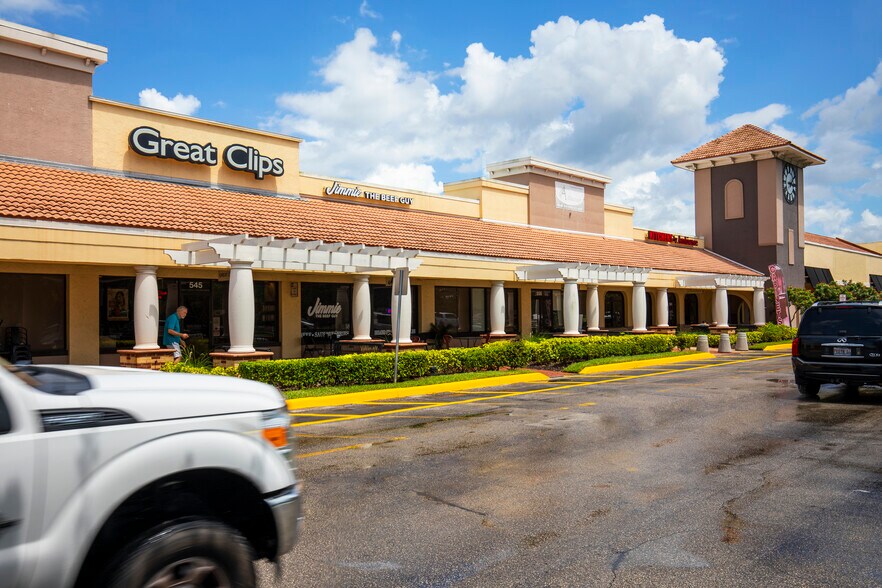 More Photos Of 8951 Bonita Beach Rd SE, Bonita Springs Restaurant For Lease