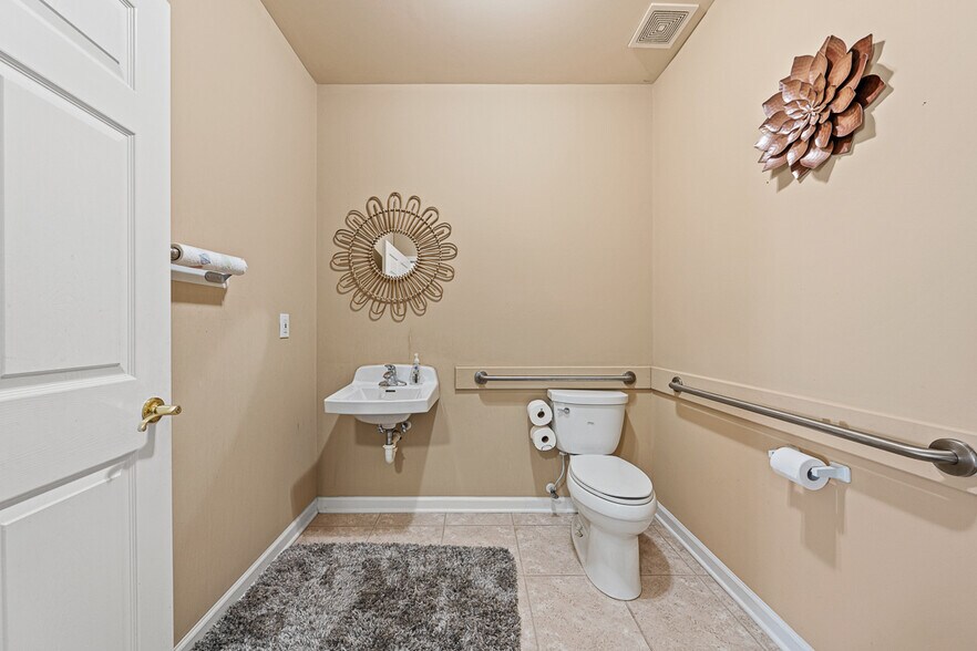 More Photos Of 3459 Acworth Due West Rd NW, Acworth Office For Sale