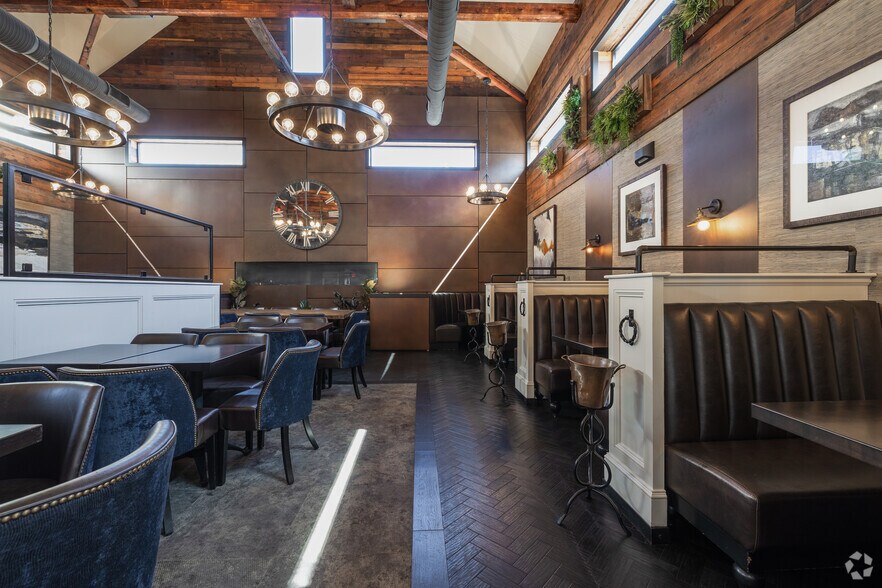 More Photos Of 140 Main St, North Easton Restaurant For Lease