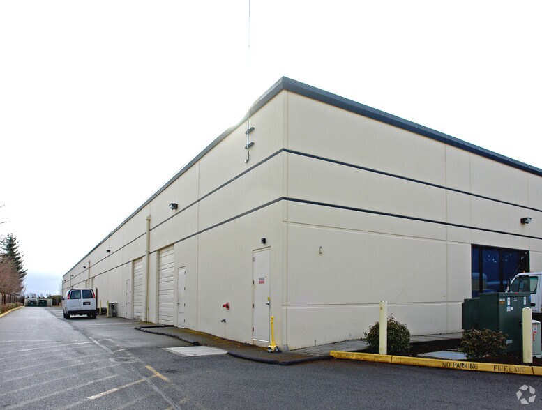 More Photos Of 16531 13th Ave W, Lynnwood Warehouse For Lease