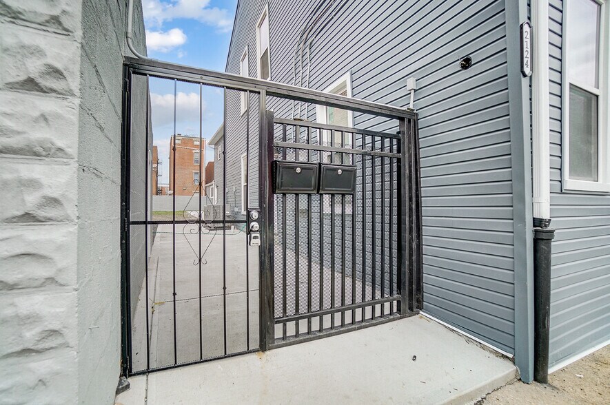 More Photos Of 2124 Saint Michael St, Cincinnati Apartments For Sale