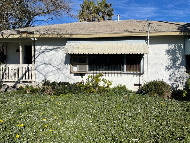 More Photos Of 921 Rivera Dr, Sacramento Apartments For Sale