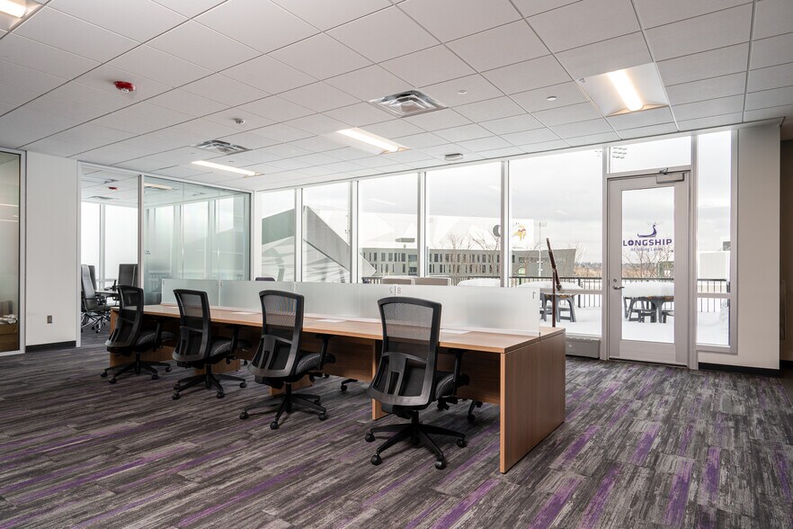 More Photos Of 2685 Vikings Cir, Eagan Office For Lease