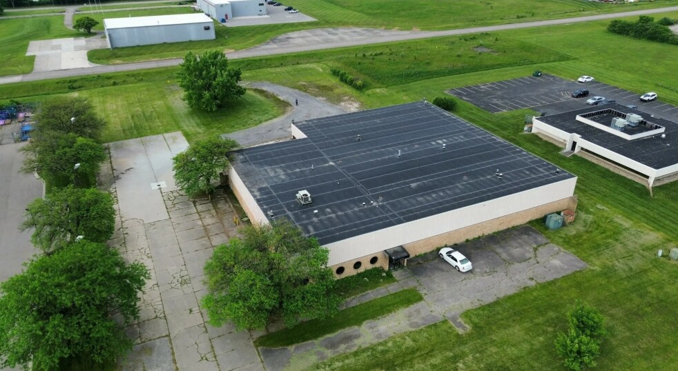 More Photos Of 3027 Airpark Dr N, Flint Warehouse For Sale