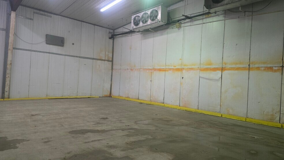 More Photos Of 2200 & 2100 Trophy Dr, McAllen Warehouse For Sale