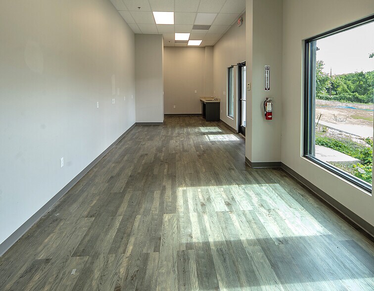 More Photos Of 1771 Robinson Road, Grand Prairie Warehouse For Sale