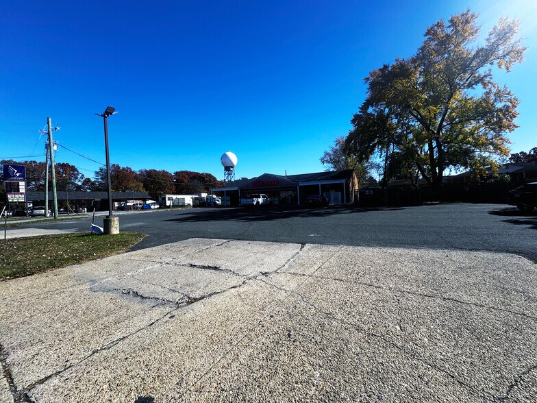 More Photos Of 9502 Allentown Rd, Fort Washington General Retail For Sale