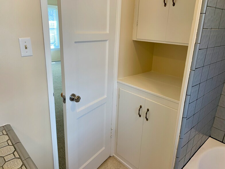 More Photos Of 375 Aster St, Laguna Beach Apartments For Sale