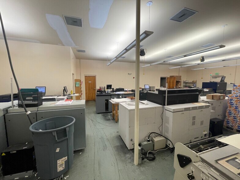 More Photos Of 25560 Technology Blvd, Punta Gorda Office For Sale