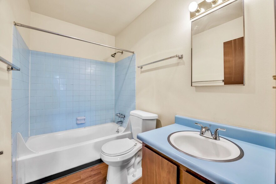 More Photos Of 226 W Broadway St, Goldendale Apartments For Sale