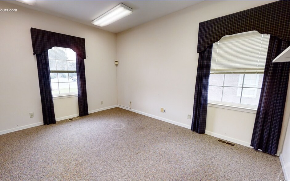 28 Lee St, Winder, GA 30680 Office For Lease