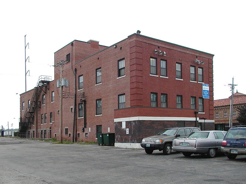 More Photos Of 1020 E 63rd St, Kansas City Loft Creative Space For Sale