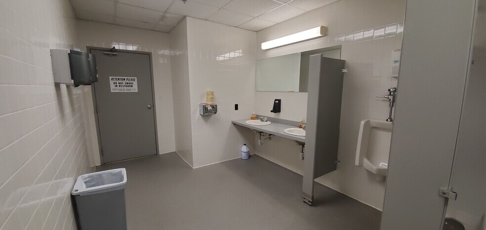 More Photos Of 275 Paterson Ave, Little Falls Medical For Lease