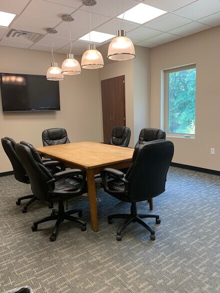 More Photos Of 1006 Ash St, Eudora Loft Creative Space For Lease