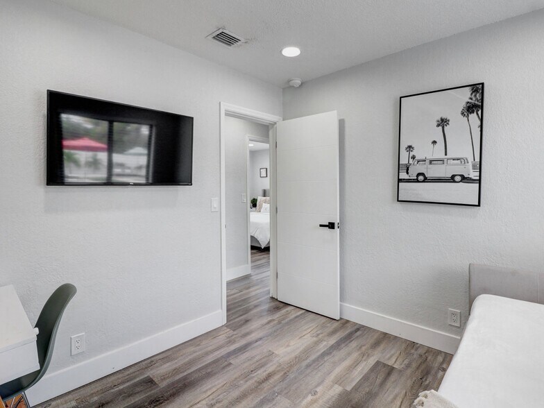 More Photos Of 1705-1709 NE 3rd Ave, Delray Beach Apartments For Sale