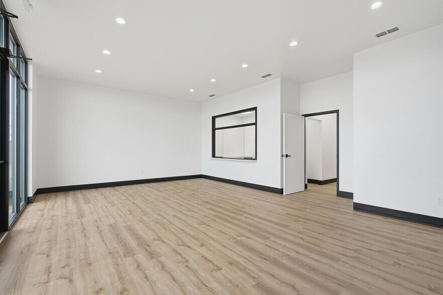 More Photos Of 6715 Memorial Dr, Abilene Medical For Lease