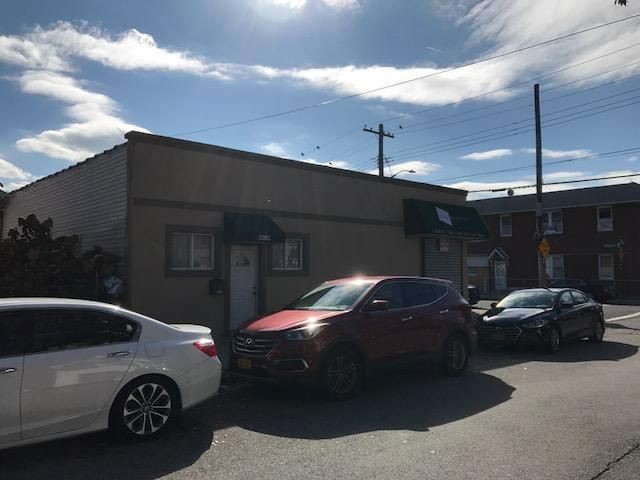 More Photos Of 3200 Schley Ave, Bronx Convenience Store For Sale