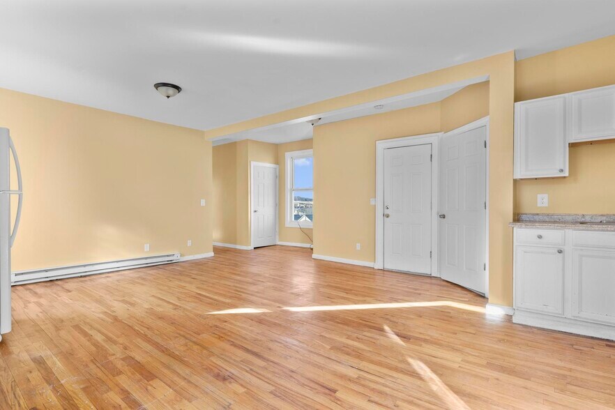 More Photos Of 701-703 S Main St, Waterbury Apartments For Sale