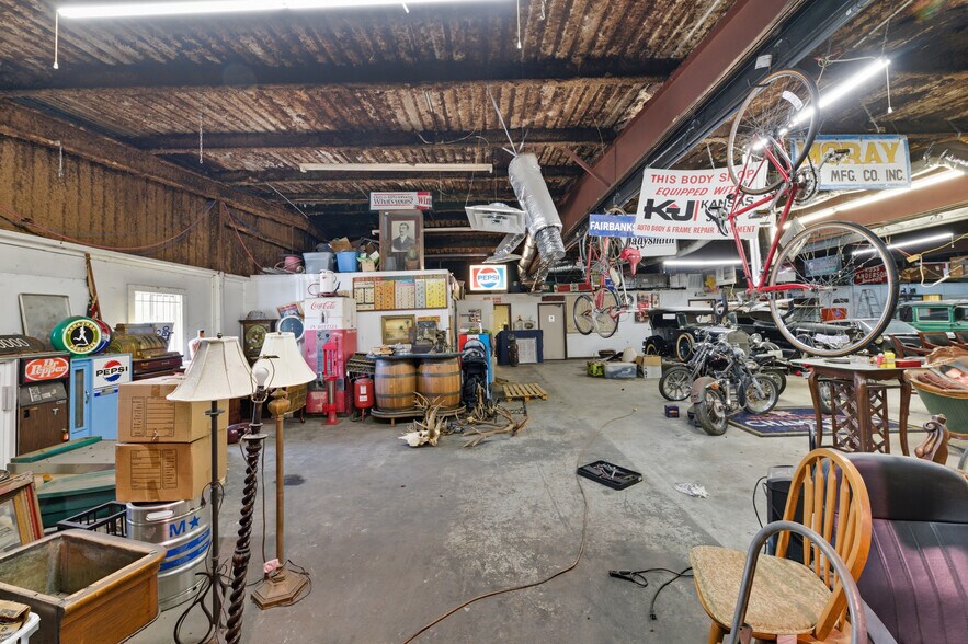 More Photos Of 9129 Irvington Blvd, Houston Warehouse For Sale