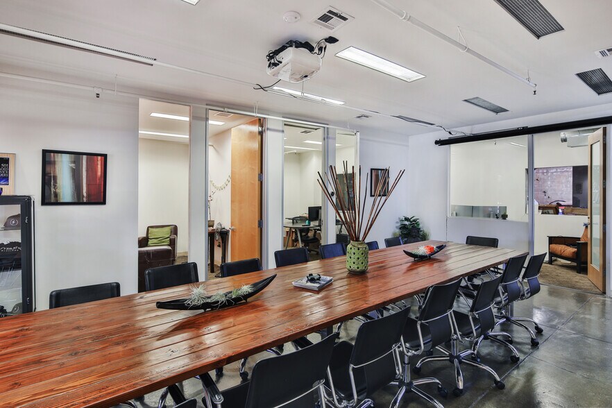 More Photos Of 3720 Skypark Dr, Torrance Research And Development For Lease