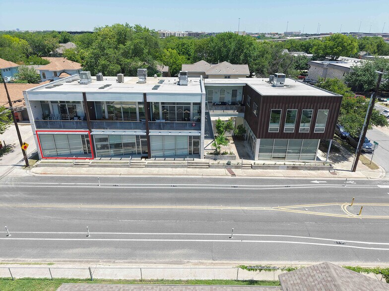 More Photos Of 508 E 53rd St, Austin Loft Creative Space For Lease