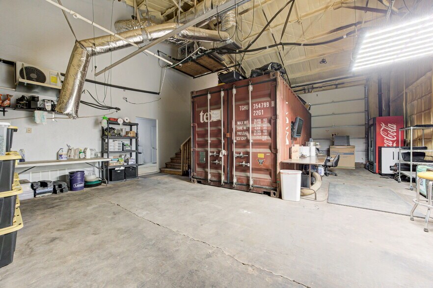 More Photos Of 3003 N Oklahoma Ave, Oklahoma City Manufacturing For Sale