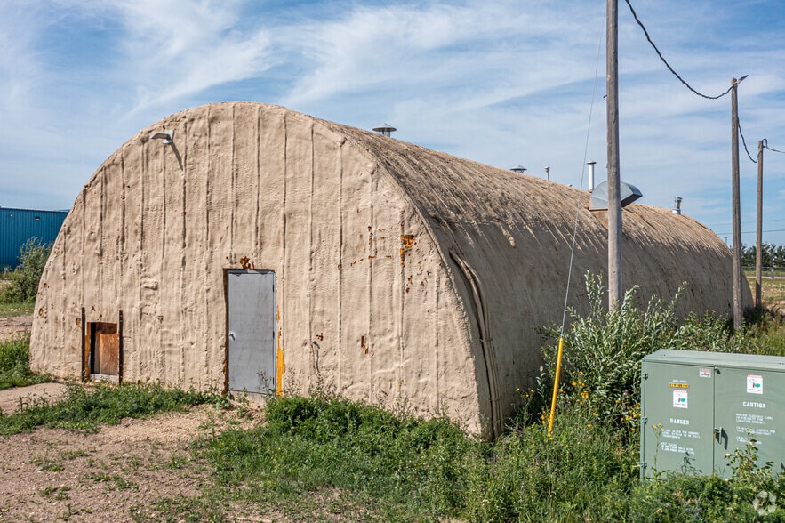 More Photos Of 1512 5 St, Nisku Service For Lease
