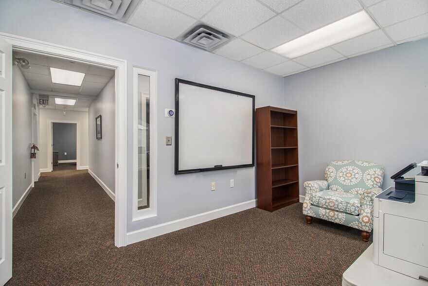 More Photos Of 1580 Warsaw Rd, Roswell Office For Sale