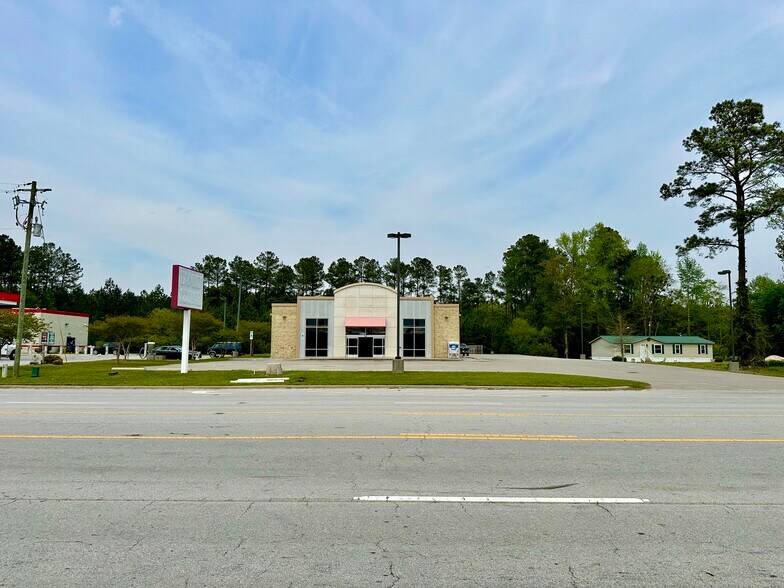 More Photos Of 13881 NC Highway 55, Bayboro Freestanding For Sale